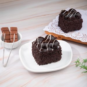 Black Profiterole Mono Cake